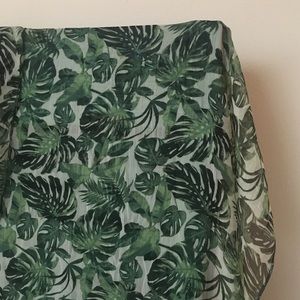 BRAND NEW palm leaf scarf